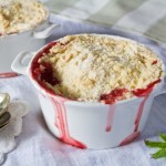 strawberry and elderflower crumble