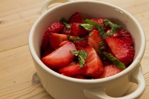 layering up the strawberry and elderflower crumble