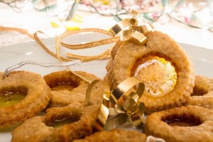 christmas biscuits with cinnamon