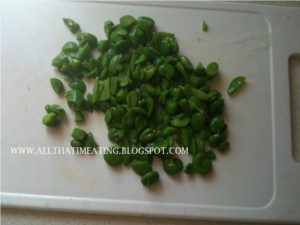 Podded and shelled broad beans